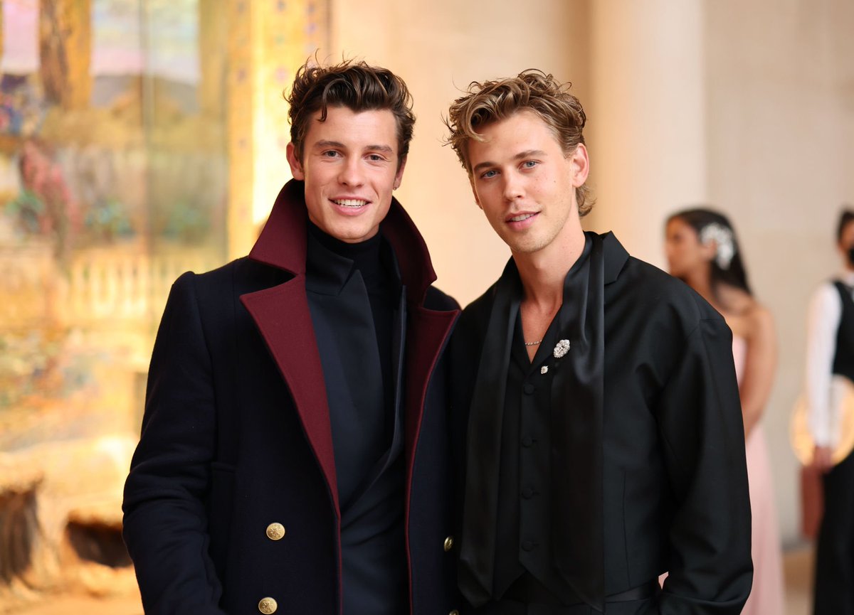 TMUmedia's tweet photo. 📸| Shawn Mendes with Austin Butler #MetGala
.
© Getty Images https://t.co/Ss7qL5XJci