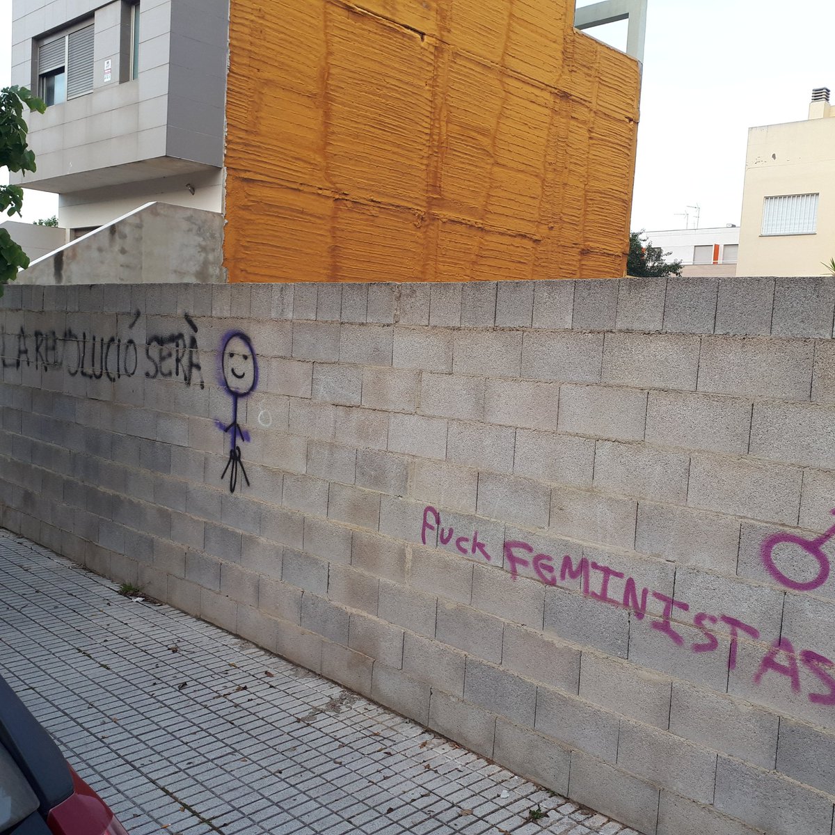 Como no tienen argumentos, solo saben ejercer la violencia.

#ladranluegocabalgamos #feminismo #larevolucionserafeminista
#niunpasoatras