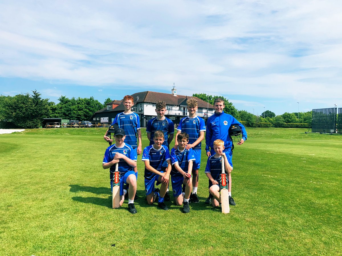 Passmores Academy U13 Boys Cricket team. Making Passmores proud at Billericay CC. Next up the Harlow schools cricket competition. #Howisthat
