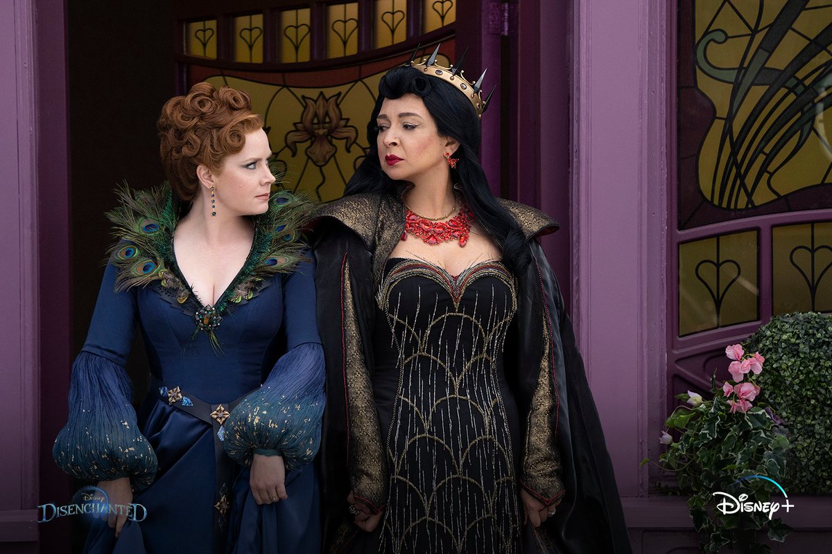 DisneyStudios's tweet photo. Here’s your 🤩FIRST LOOK🤩 at Amy Adams and Maya Rudolph in Disney’s #Disenchanted! See the Original movie streaming this Thanksgiving on @DisneyPlus! https://t.co/DYfNfqFjXA