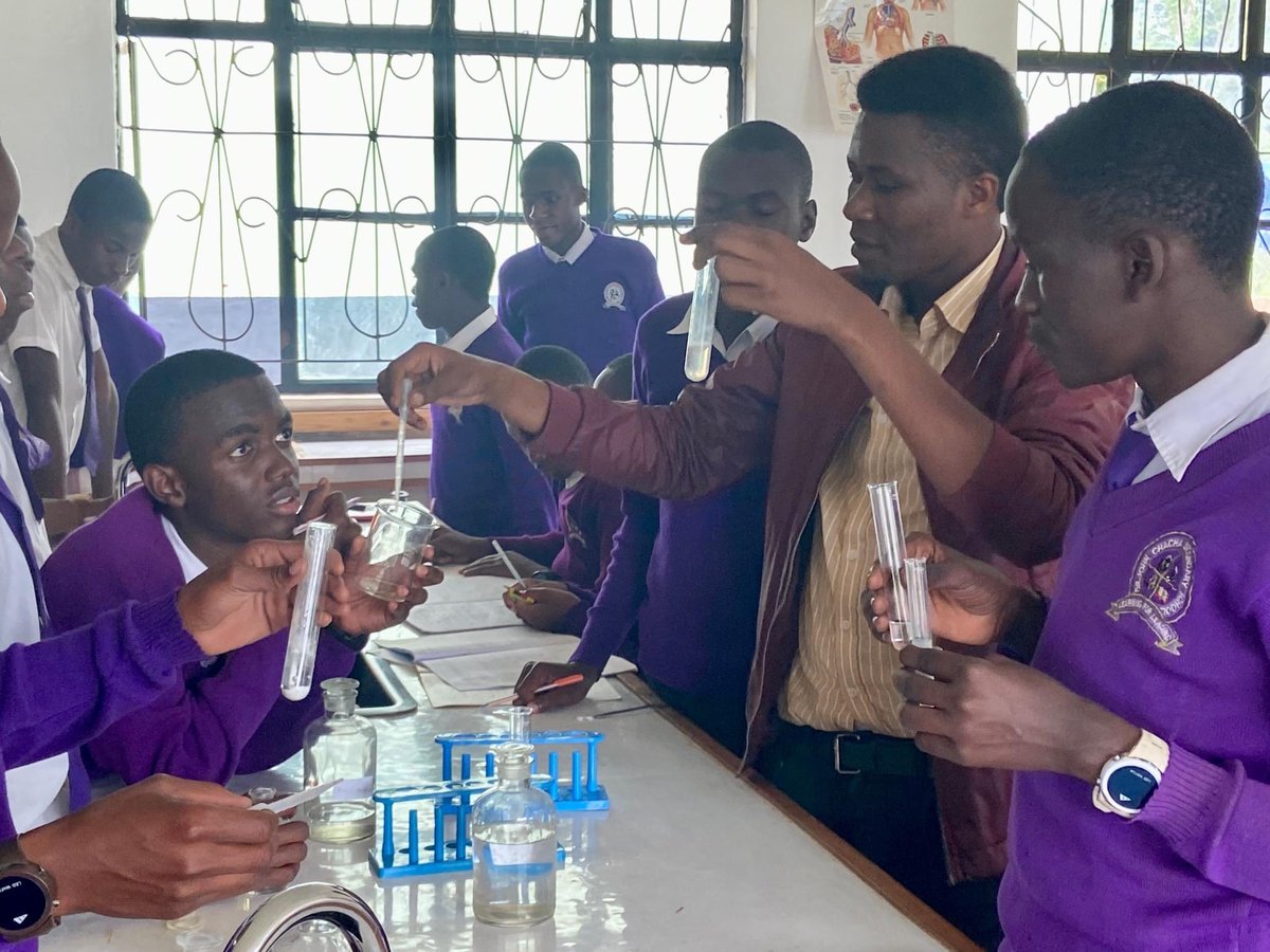 joinhopeco's tweet photo. We are grateful for the teachers who invest in our students by providing them with a quality education that equips them for life! At HopeCo, we are committed to pursuing excellence so that each child can effect positive change in the world and live a life full of opportunity! https://t.co/rpu99E6EEU