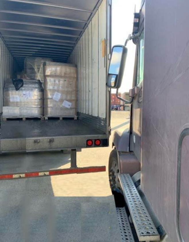 TruckSafe's tweet photo. New WA FACE narrative on a truck driver who got caught between a trailer and his cab at a loading dock. Read more and how to prevent it here: https://t.co/krIQcB5Vyu

Get FACE updates: https://t.co/F6kLy4e80i… 

#trucker #TruckDriver #trucking #transportationsafety #SafetyFirst https://t.co/HZ2an6RS5L