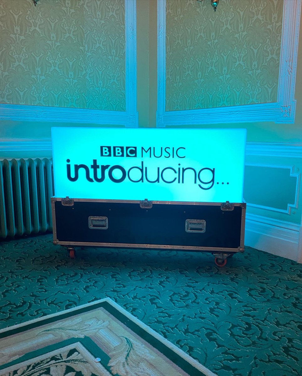 MiaArdinez's tweet photo. #TGE22 ⛈
@thegreatescape 
-
#brighton #thegreatescapefestival #music #musician #emo #art #music #musician #musica #live #festival #beach #artist #artists #band #bands #sound #lighting #conference @scenequeenrocks https://t.co/v7WydCcvFV