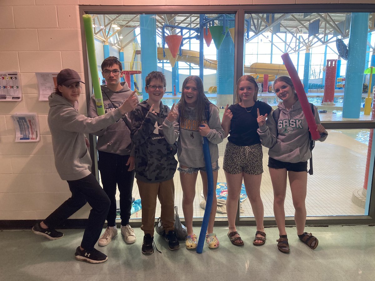 MrsSymonsGrade8's tweet photo. The winning team! SSPF30. They loved their little trophies. #science https://t.co/UdXTzVi5Um