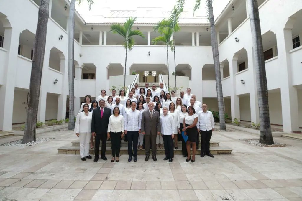INESDYC_RD's tweet photo. El INESDYC culminó con éxito el taller “Habilidades de Negociación”, dirigido a los estudiantes de la Especialidad en Diplomacia Comercial. https://t.co/xCYp2Bp0fX