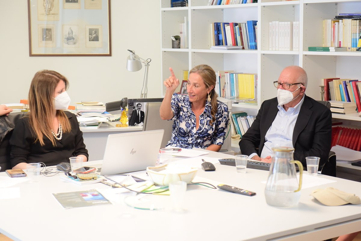 UniLUISS's tweet photo. #Luiss e Ara Pacis insieme per costruire nuove prospettive di pace. Il 12 maggio è nato un confronto tra  ETHOS e @ARAPACISINITIAT sul valore del perdono e della dignità nella risoluzione dei conflitti. L'incontro ha visto la partecipazione di docenti e studenti del nostro Ateneo https://t.co/Rapg0U0OOY
