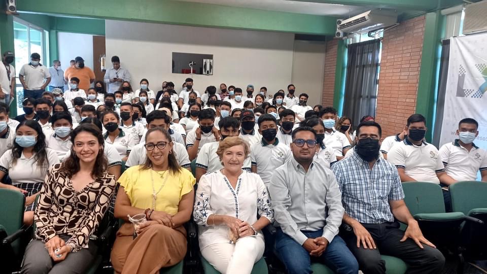 CongresoEdoSLP's tweet photo. ➡️ La Comisión del #Agua, realizó el foro “El Congreso del Estado y los jóvenes haciendo conciencia en el cuidado del agua” en el Centro de Bachillerato Tecnológico y Agropecuario #CEBETA 121 en #Tamuín https://t.co/m7iNlzv1DH