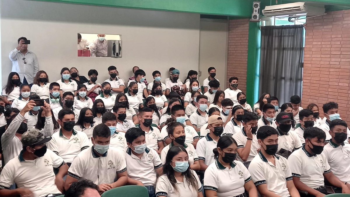 CongresoEdoSLP's tweet photo. ➡️ La Comisión del #Agua, realizó el foro “El Congreso del Estado y los jóvenes haciendo conciencia en el cuidado del agua” en el Centro de Bachillerato Tecnológico y Agropecuario #CEBETA 121 en #Tamuín https://t.co/m7iNlzv1DH