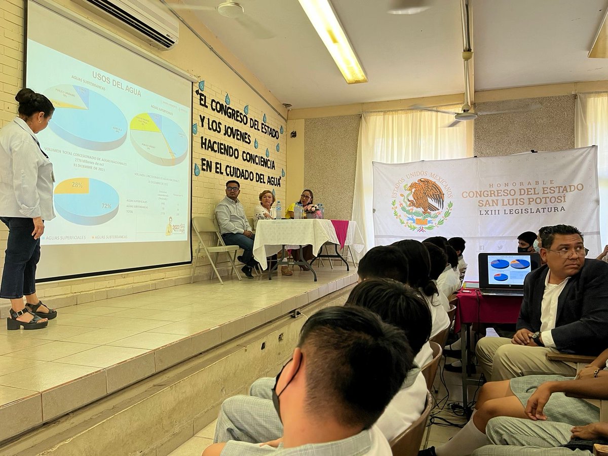 CongresoEdoSLP's tweet photo. ➡️ La Comisión del #Agua, realizó el foro “El Congreso del Estado y los jóvenes haciendo conciencia en el cuidado del agua” en el Centro de Bachillerato Tecnológico y Agropecuario #CEBETA 121 en #Tamuín https://t.co/m7iNlzv1DH