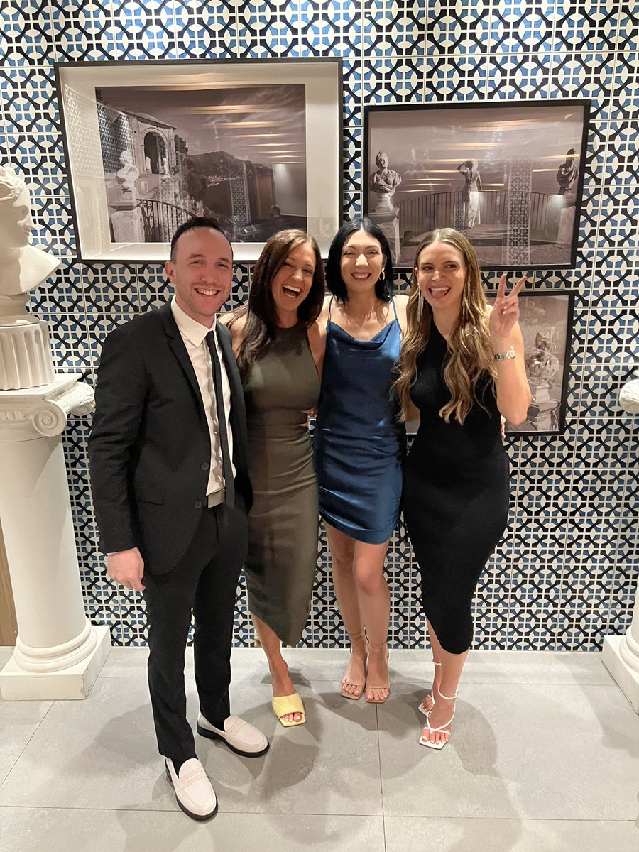 ItMeJaren's tweet image. Wedding Season Begins With My Only One @van_meesh 🥰