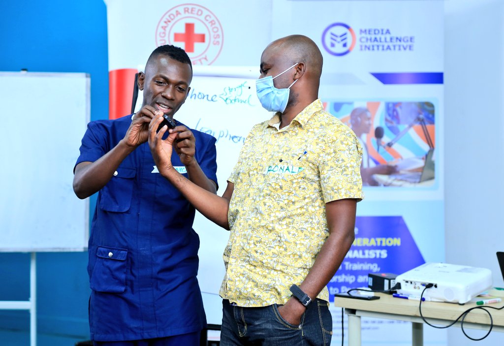 IMChallengeug's tweet photo. .@KisemboAntonio guides the @UgandaRedCross communications volunteers and branch managers on how to set up a mobile journalism (#MOJO) kit during the #MobileStorytellingLab at the @mcimediahub. https://t.co/BAHm3Ww5KM