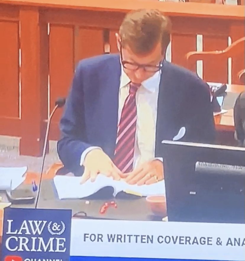andytodd27's tweet photo. Ben making a J out of the sweets on the desk for Johnny. Love his team. #JohnnyDepp #AmberHeardIsALiar #JohnnyDeppVsAmberHeardTrial https://t.co/r7zqoPK5aM