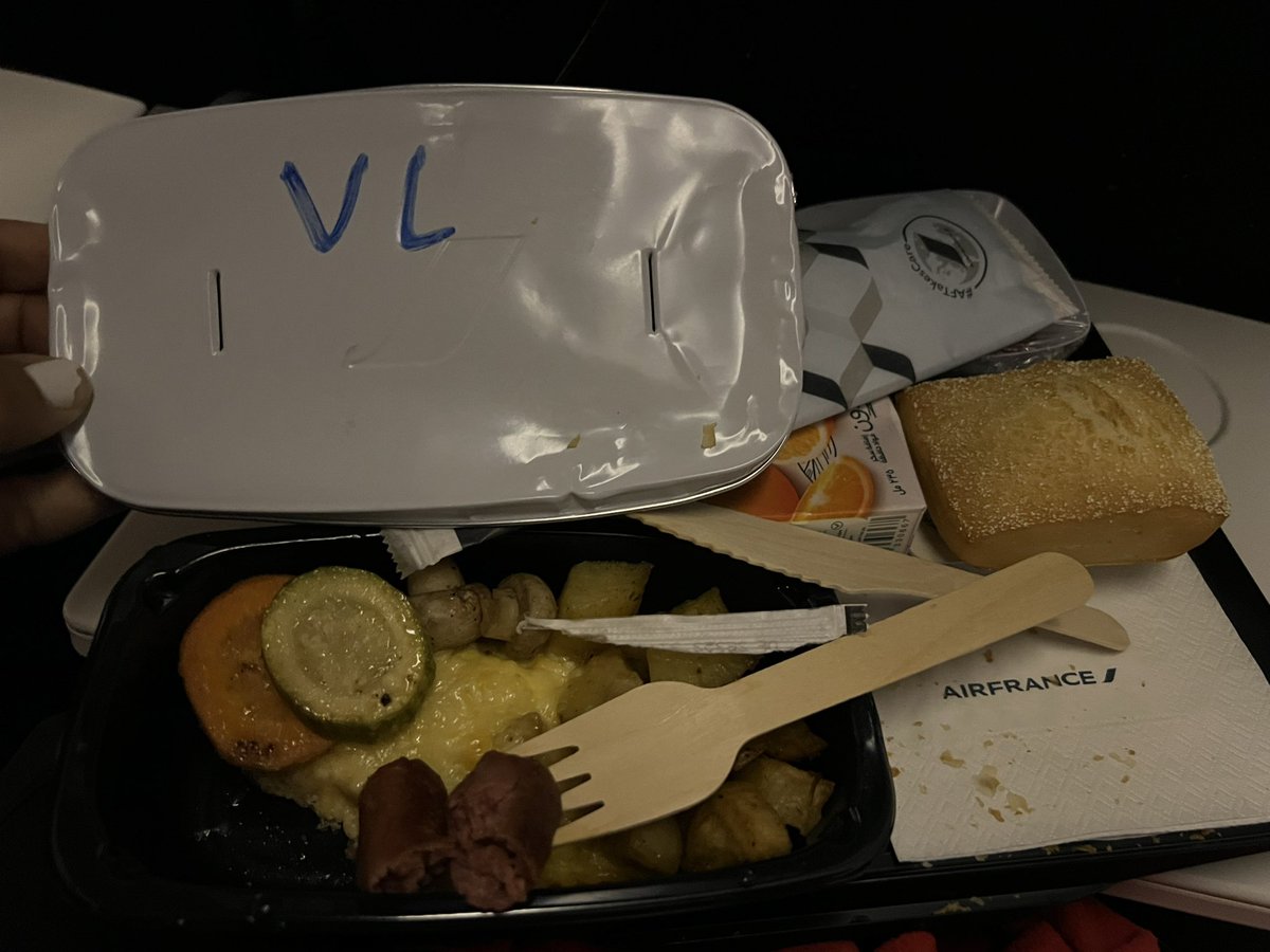 _nandini_s's tweet photo. Hey @airfrance, What is the point of ordering a vegetarian meal ahead of time if I am served a meat sausage in it? https://t.co/5E3Bj1AEKM
