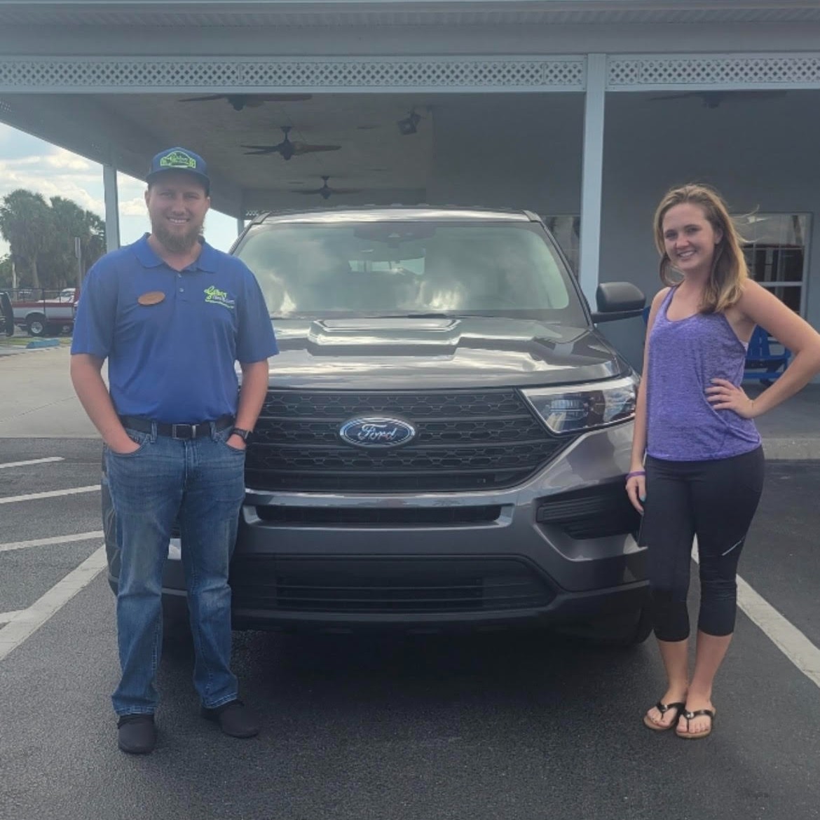 GilbertFordAuto's tweet photo. Congratulations, Amber Nelson on your new 2022 Ford Explorer. Thank you for being part of the the Gilbert Family! Find out why people say, #GilbertHasIt https://t.co/fKL6MKMZnD