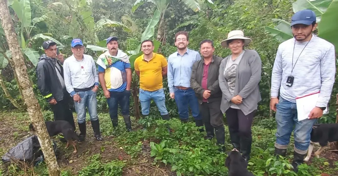 AlcaldiaGuayata's tweet photo. #DistritoDeRiego ll  Funcionarios de la Agencia Desarrollo Rural y de la Secretaría de Agricultura del departamento de Boyacá, hicieron presencia en nuestro municipio con la finalidad de realizar un recorrido por el Distrito De Riego de ASOCIAVITAS. https://t.co/9MVHGEx73x