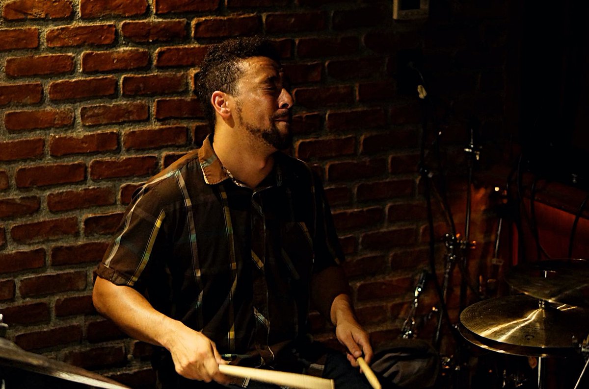 TaurianImages's tweet photo. Drummer Tony Austin at the now closed Piano Bar in Hollywood; Hollywood, CA  #SonyNexf5 #Hollywood #MusicPhotography #NoFlash #westcoastgetdown #NFTPhotography #LiveMusic #Photography #TaurianImages #PianoBar https://t.co/Sj5Oi0vhuH