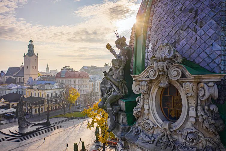 NataliyaMedPhys's tweet photo. @olgatokariuk Postcards from #Lviv #Ukraine. It’s a beautiful city - please come visit after we win the war https://t.co/iKTjiAZ7y4