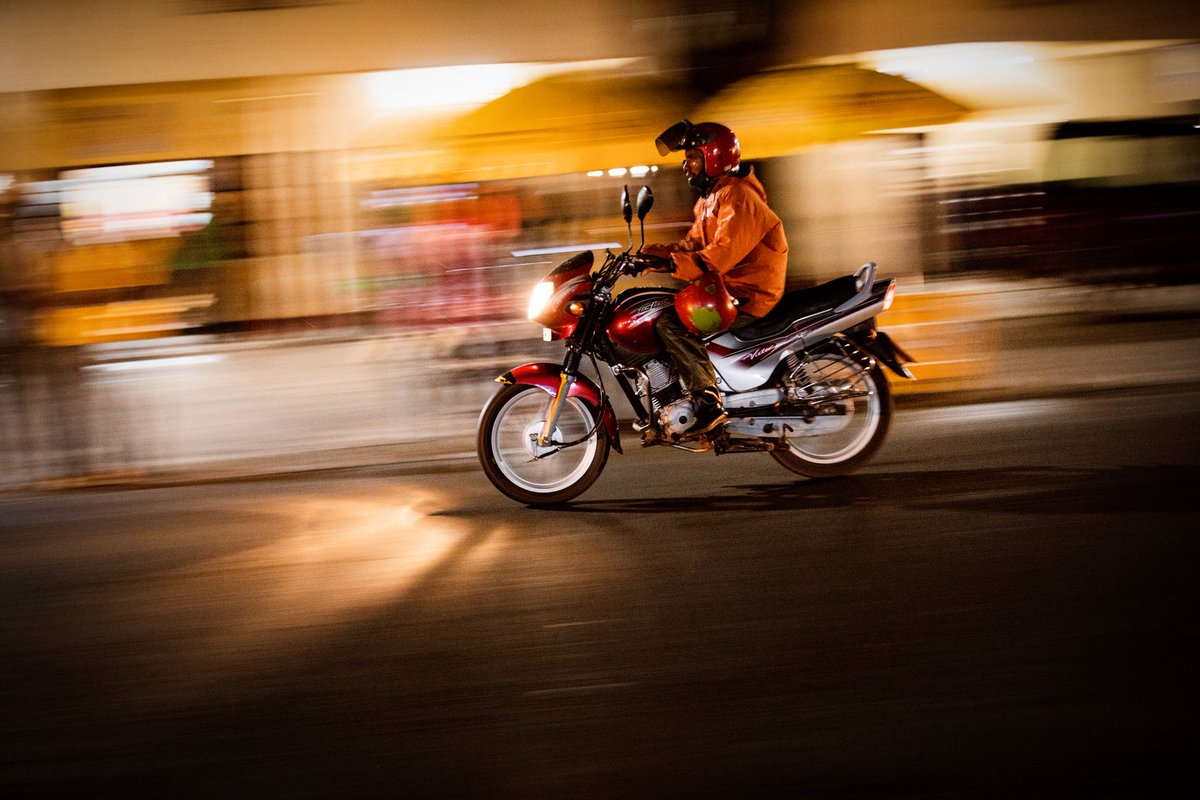 Hubert_rw's tweet photo. A COLOURFUL NIGHT ADVENTURE

Explore the night life in Muhanga City @Muhangadis and the productive movement of its people exposed through my lens. #explore #VisitRwanda #RwOT #Travel @visitrwanda_now https://t.co/59yFhxXg60