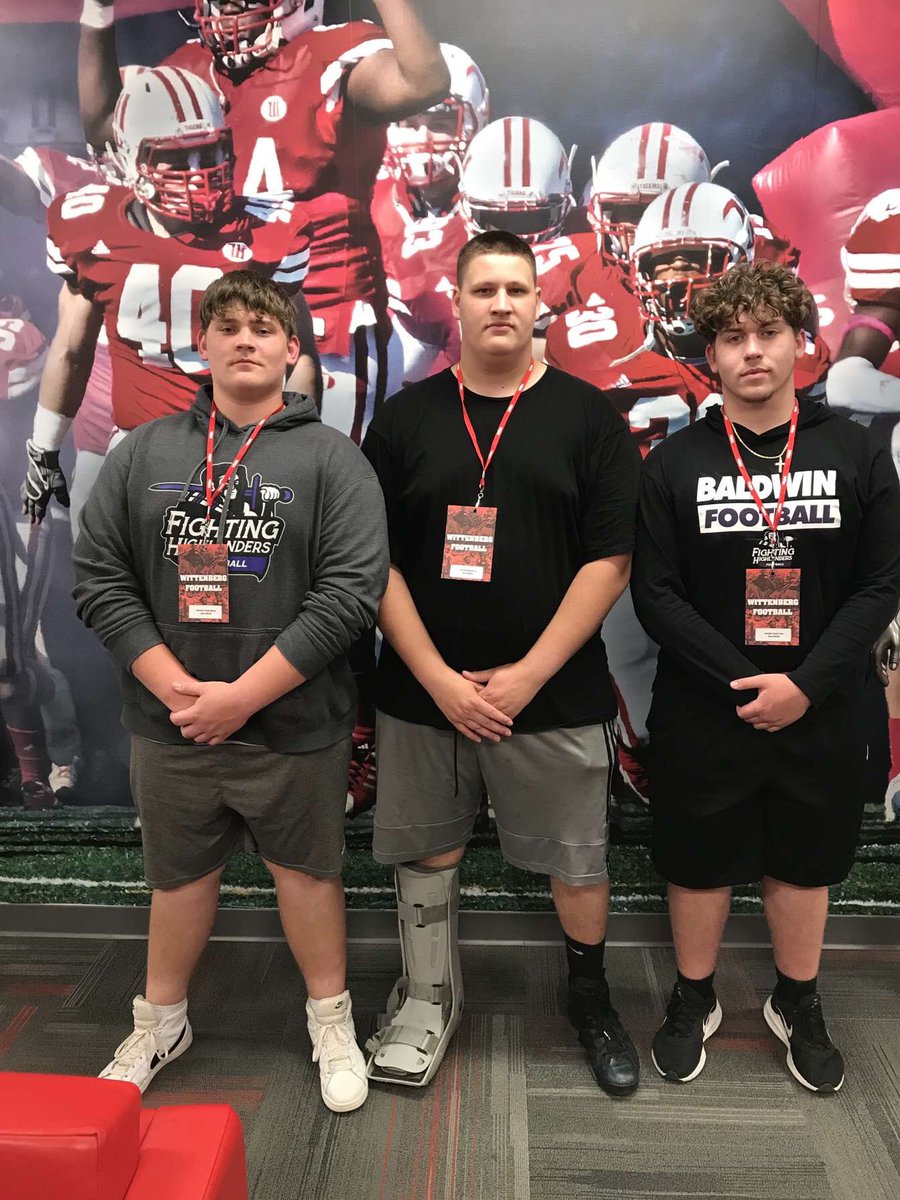 Thank you <a href="/WittFootball/">Wittenberg Football</a> for the visit today I really enjoyed it.<a href="/cdavie51/">Clay Davie</a> <a href="/BobbyBenton79/">Bobby Benton</a> <a href="/BradyHartman72/">Brady Hartman</a>