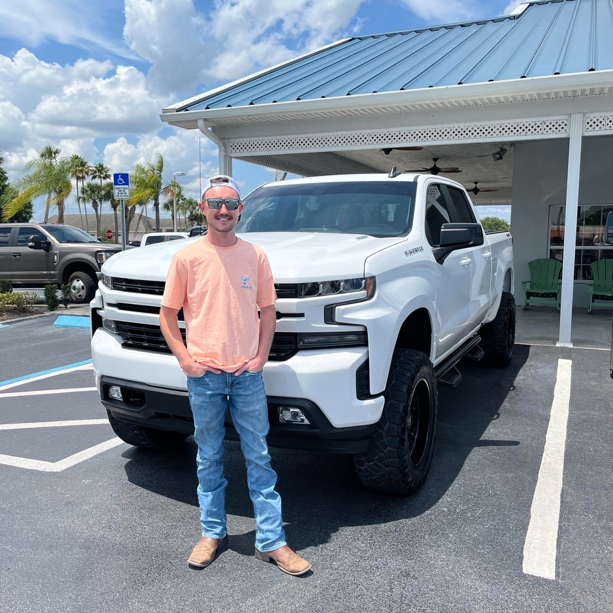 GilbertFordAuto's tweet photo. Congratulations, Dustin Rucks on your 2021 Chevy Silverado 1500. Thank you for being part of the the Gilbert Family! Find out why people say, #GilbertHasIt https://t.co/XY7aSqM28q