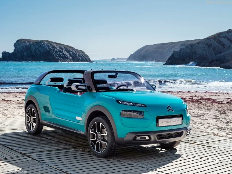 CitroenPassion's tweet photo. En 2015, @Citroen rendait hommage à la #mehari avec le concept #CactusM.  Il s'inspirait se son aïeule en offrant, notamment, un intérieur lavable au jet d'eau
#car #cars #citroen https://t.co/0bFSYCB2OT