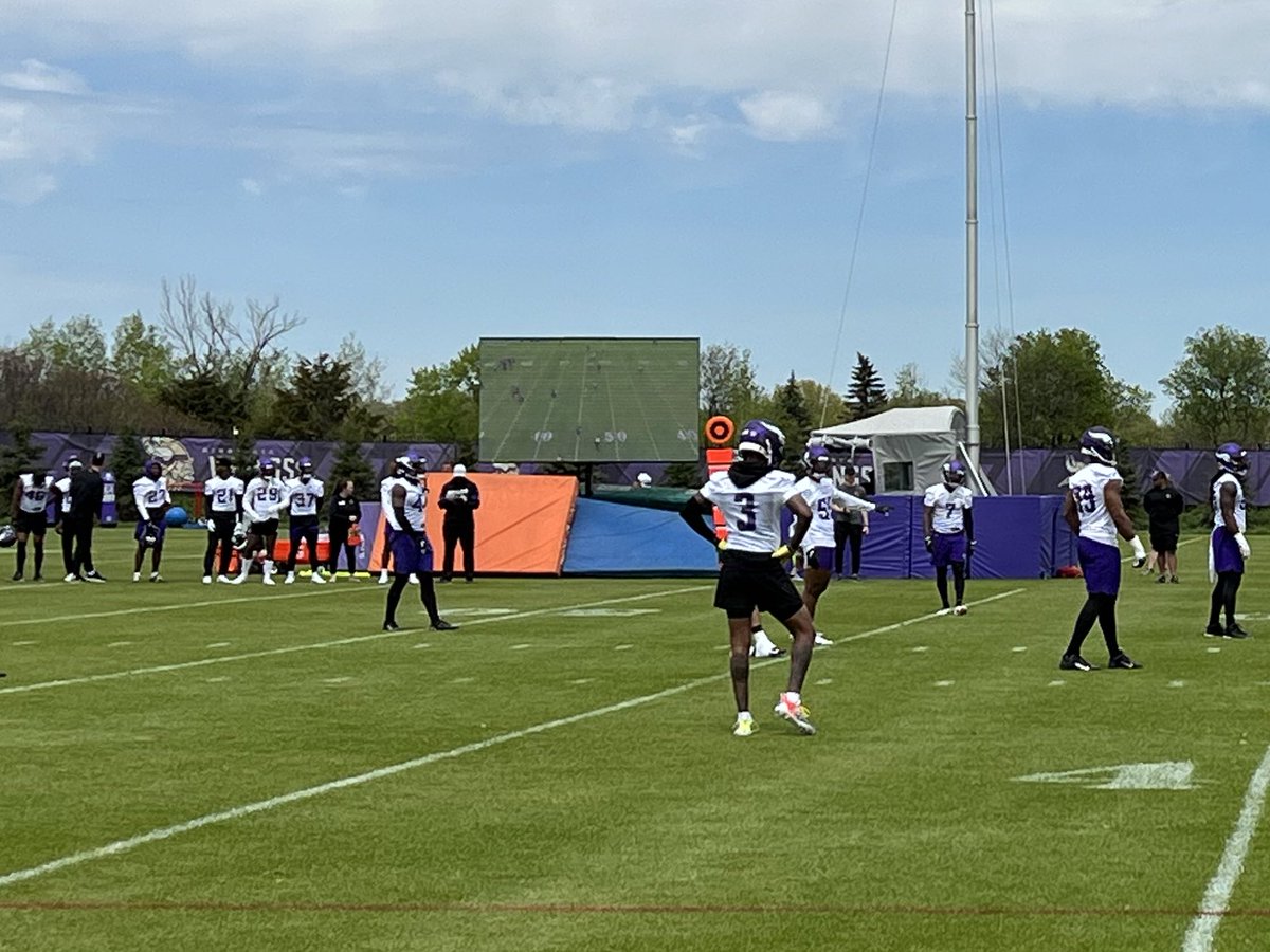 ChadGraff's tweet photo. A cool new addition to Vikings practices’ is this massive outdoor TV. It shows the all-22 view of the most recent drill/play on loop and lets coaches and players study in real time. The Rams do it — that’s where Kevin O’Connell got the idea. https://t.co/KJUjwTIdT0