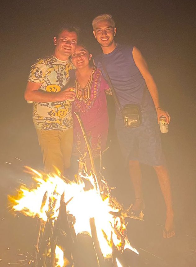 jimenezdavid05's tweet photo. Amigos que da la vida 🥳😜 https://t.co/B716pU0EJI