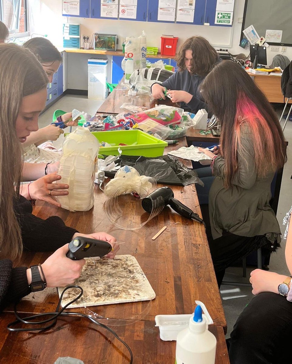 kaprospect's tweet image. Year 12 Biologists getting involved with @thediveproject, determined to save our seas as the next generation of #oceaninfluencers! #diveprojectcornwall #aspirebelieveachieve #prideinprospect #plasticpollution #plasticwaste #SaveOurOcean 🐟🐠🐬🌊 @KGAcademies