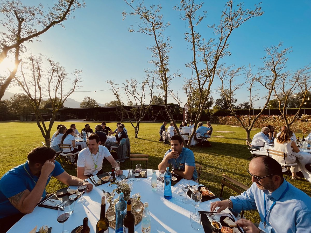 COMPOEXPERTTurf's tweet photo. A big thank you to @royalverd for their hospitality with the visit of the ETS to their hybrid turf fields and sport training ground. #expertsforgrowth @CompoExpertmatt @AgrovistaAMNTY @tomwood_turf https://t.co/DzF7c07tSu