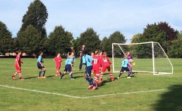 SuttonSchoolsFA's tweet photo. Trials for our Girls’ U11 District Team are taking place in June.

Parents, if your daughter is a talented footballer, who is currently in Y4 or Y5 and attends a school in the London Borough of Sutton, register now for a chance to join our team for 22/23.

https://t.co/7BNpkjdXpl https://t.co/4TUzYzjJlG