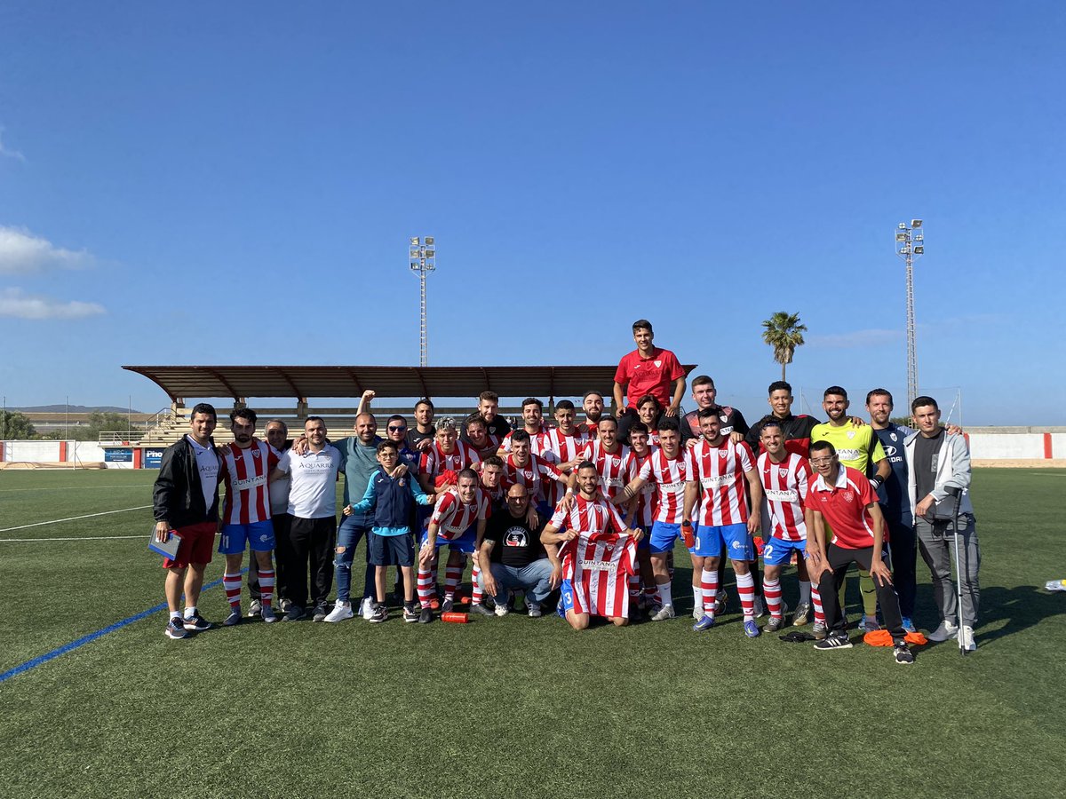 🔚 Fa dues setmanes vam posar punt i final a la temporada

🔝 Ha estat una temporada fantàstica de l’equip lluitant per tot fins al darrer minut

👏🏼 Gràcies a tot l’equip, cos tècnic, directiva, afició, sponsors, etc per aquest any

💪🏼 Tornarem ben prest

AMUNT SANTANYÍ

🔴⚪️🔴⚪️