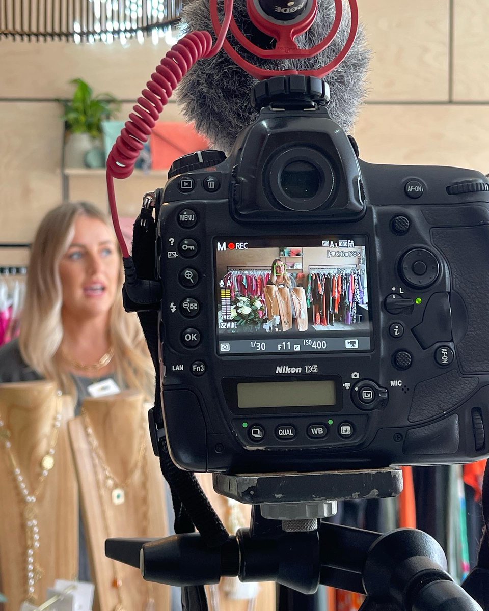 laurarobinsonpr's tweet photo. Shooting with #TheStyleAttic for a special feature in @LeedsNews this weekend 📸✨ #laurarobinsonpr https://t.co/mailRnDQWe