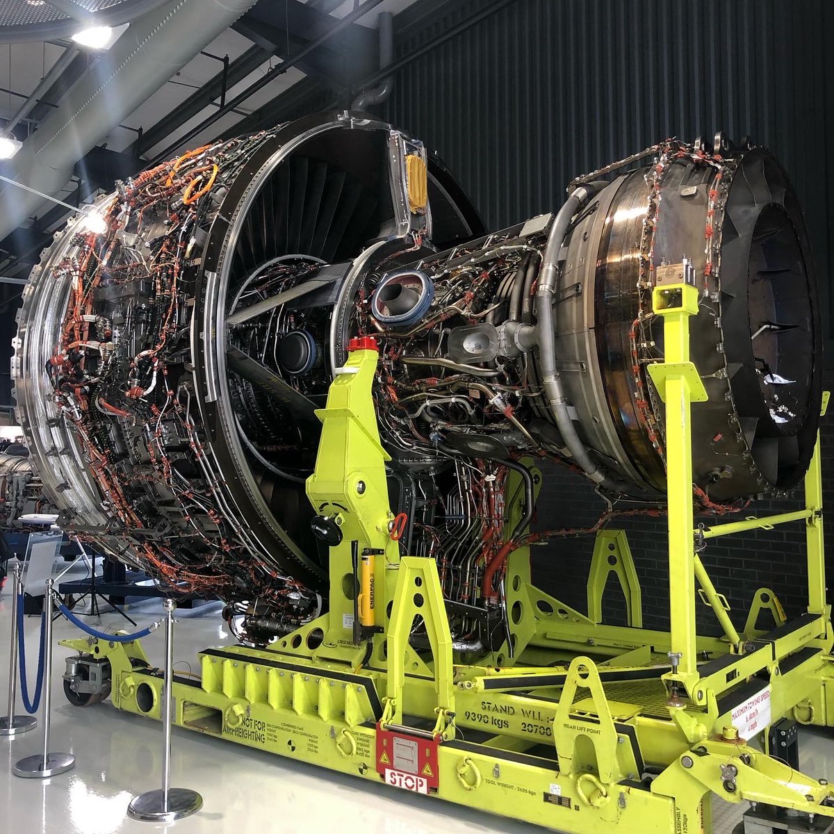 hervepmorvan's tweet photo. Brief visit to the @rrheritagetrust at the @RollsRoyce UK Learning &amp; Development Centre today, if a bit of perspective and further inspiration were needed in between technology &amp; aviation futures activities. 🍃 #pioneeringthepowerthatmatters https://t.co/1m7YnrwQY9