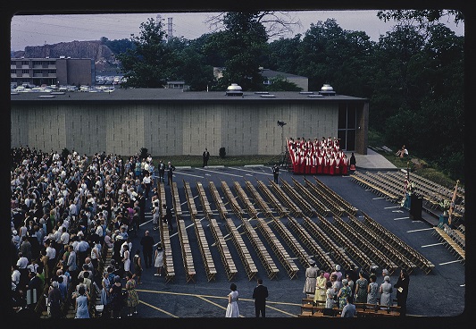 montclair_lib's tweet photo. Views of Commencement in years gone by ... See more in #SpragueLibraryArchives @MontclairAlumni https://t.co/kEyAwj3Ey4 https://t.co/XCzoTtE2vo