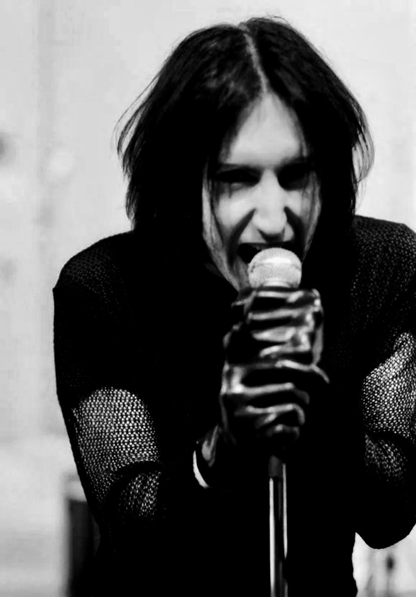  The Hand That Feeds (Video)

 

Happy Birthday Trent Reznor 