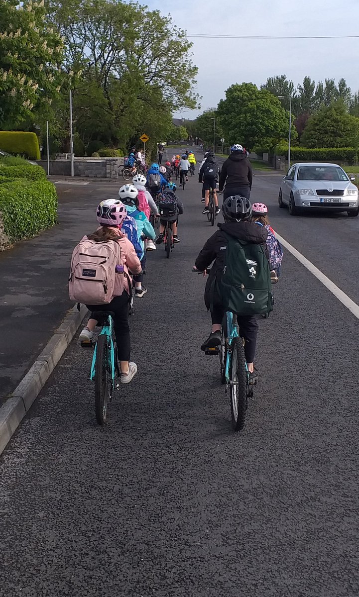 We were blown away by the ammount of young people who joined us today from the Gaelscoul for #BikeWeek2022. However, there was plenty  more from the Boys and girls school out on their bike. Special thanks to <a href="/GreenSchoolsIre/">Green-Schools</a> and <a href="/GalwayCoCo/">Galway County Council</a> for funding the #Healthy treats