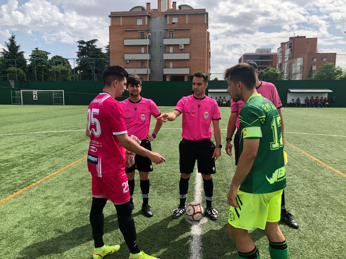 cdhumanesoficia's tweet photo. AFICIONADO A.
Jornada 30 – 15.05.22
11:30 h
Campo: Polideportivo Aluche (Madrid)
E.M.F. Aluche 1-0 C.D. Humanes
Partido intenso y muy disputado durante los 90′.
Crónica del partido:
https://t.co/KW6yp3huQq
#cdhumanes #humanesdemadrid @cdhumanesoficia https://t.co/uY5X4n0kc1
