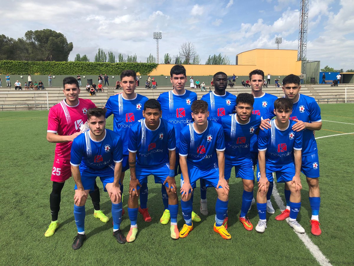 cdhumanesoficia's tweet photo. AFICIONADO A.
Jornada 30 – 15.05.22
11:30 h
Campo: Polideportivo Aluche (Madrid)
E.M.F. Aluche 1-0 C.D. Humanes
Partido intenso y muy disputado durante los 90′.
Crónica del partido:
https://t.co/KW6yp3huQq
#cdhumanes #humanesdemadrid @cdhumanesoficia https://t.co/uY5X4n0kc1