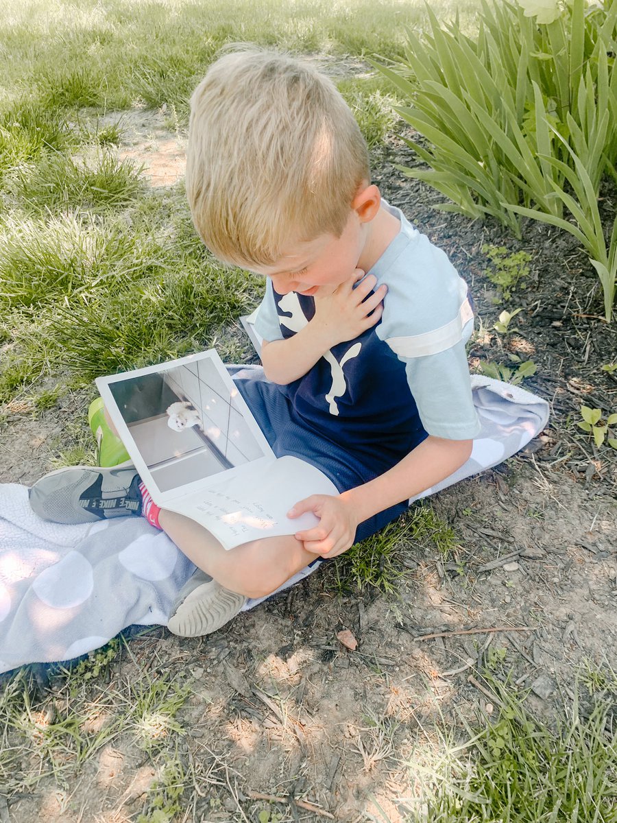 _teachitwright's tweet photo. [ R ] is for Read the Day Away! 📚 ❤️ #ABCcountdown2022 @ayerelementary https://t.co/dXfbuMSRTe