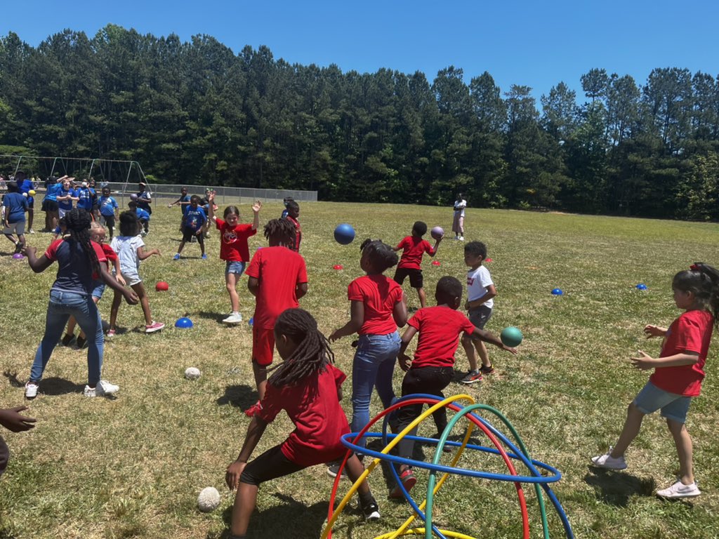 MtCarmelES_HCS's tweet photo. Second and Third grade Field Day!!
@HenryCountyBOE @iammrsbolds @MediaSpecNikki @trg_gator
#expectexceptionalhcs #BetterTogetherHenry #Fieldday2022 #belikepike #mustangsrock #makingBOLDmoves https://t.co/6S6TPlV7tl
