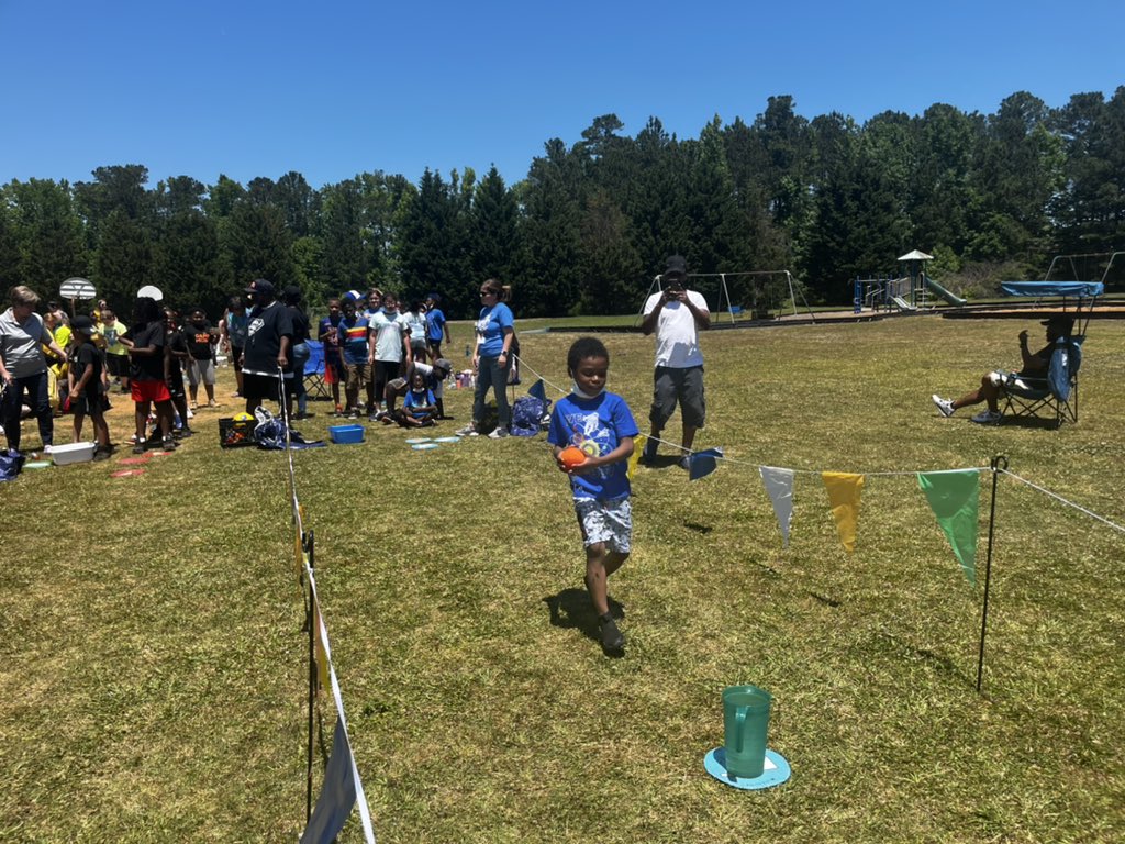 MtCarmelES_HCS's tweet photo. Second and Third grade Field Day!!
@HenryCountyBOE @iammrsbolds @MediaSpecNikki @trg_gator
#expectexceptionalhcs #BetterTogetherHenry #Fieldday2022 #belikepike #mustangsrock #makingBOLDmoves https://t.co/6S6TPlV7tl
