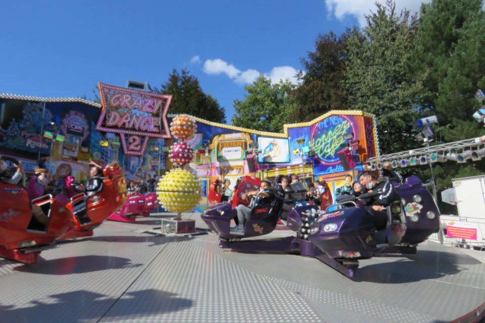 Foiredepaques's tweet photo. ⚠️nouveautés⚠️ pour la dernière semaine de la foire et suite au départ de certains manèges pour la @FFOrleansOff le crazy dance 2 a pris la place du break dance ainsi qu’un nouveau palais du rire 😜 https://t.co/FsYPOcqaXf