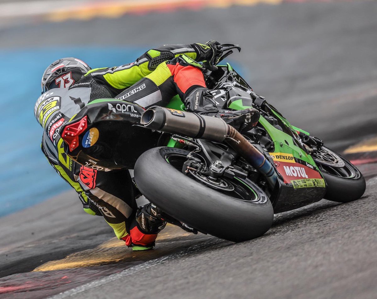 Primo giorno di test a @circuit_spa_francorchamps, mamma mia che pista!!! 
Team mate <a href="/kevincalia74/">Kevin Calia</a> <a href="/chri/">Cricri D'Am</a>.gama 🇮🇹 
<a href="/24hspamotos/">24H SPA EWC MOTOS</a> @team33louitaprilmoto <a href="/caberghelmets/">Marius</a> <a href="/awa_racing/">AWA Racing</a> @stylmartin_official <a href="/macnaridinggear/">Macna Riding Gear</a>