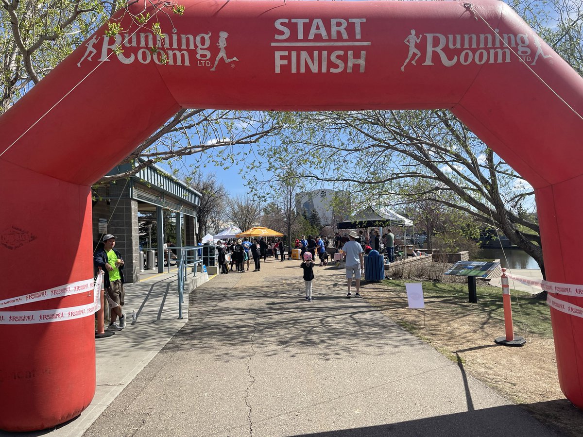 BGCStrathcona's tweet photo. BGC Strathcona County was thrilled to be at the @SaffronCentre Consent Event this weekend at Broadmoor Park! Participants ran 5k for a beautiful day and we had a ton of fun for a very important cause! #gotconsent #bgcstrathcona #sherwoodpark https://t.co/1ix99zZnmb
