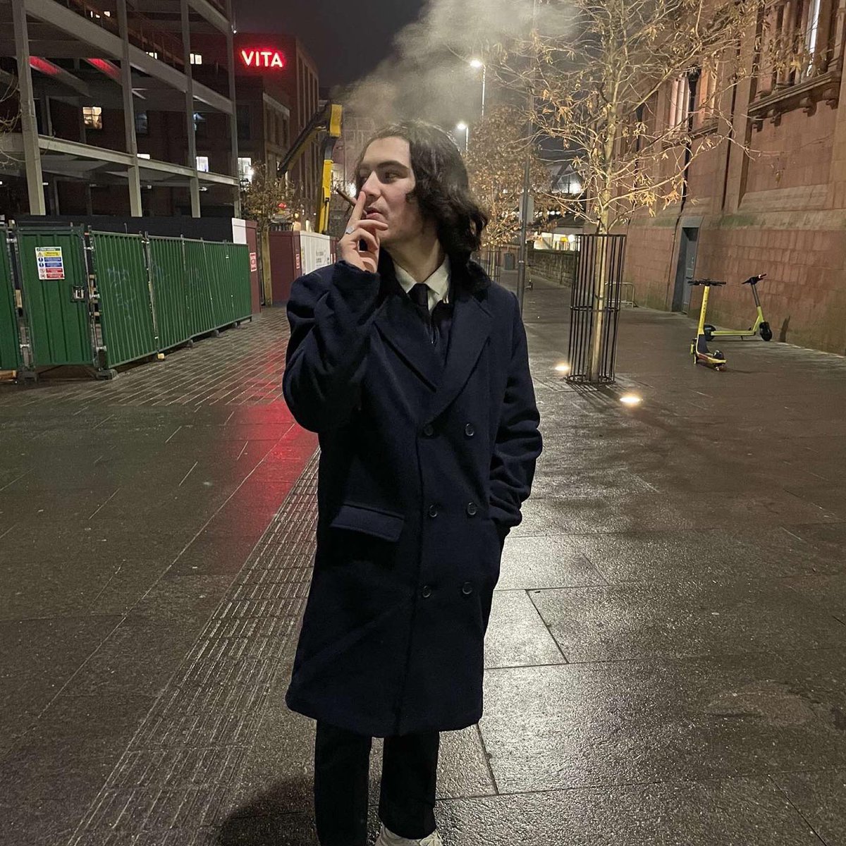 ANV NEW ROSTER ADDITION:

Introducing our new coach <a href="/KI3RANGAV1N/">GavGav🧌</a> 

Currently studying business management and economics, he has zero time to commit to an RC team which is fine as we will never lose a game <3