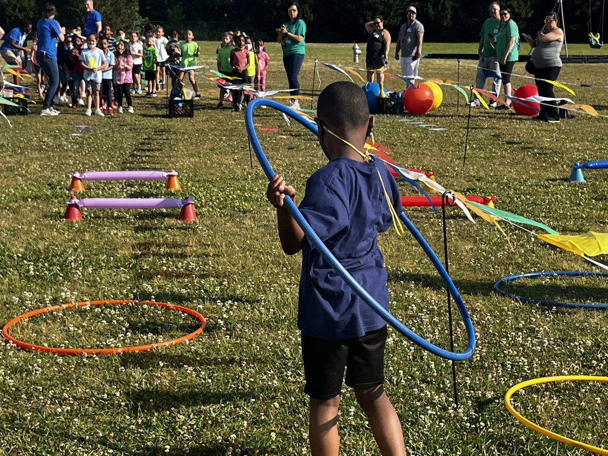 MtCarmelES_HCS's tweet photo. Kindergarten Field Day!!
@HenryCountyBOE @iammrsbolds @MediaSpecNikki @trg_gator
#expectexceptionalhcs #BetterTogetherHenry #Fieldday2022 #belikepike #mustangsrock #makingBOLDmoves https://t.co/Jv9SOPkRnr