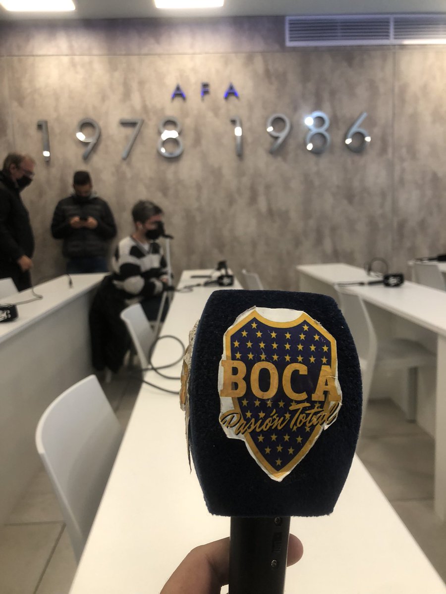 PampaAranda's tweet photo. Presentación de #LaFinal #Boca #Tigre #PredioAfa 🎙
Siempre al Frente con Pasión 🎙 https://t.co/Au7lWe65i4