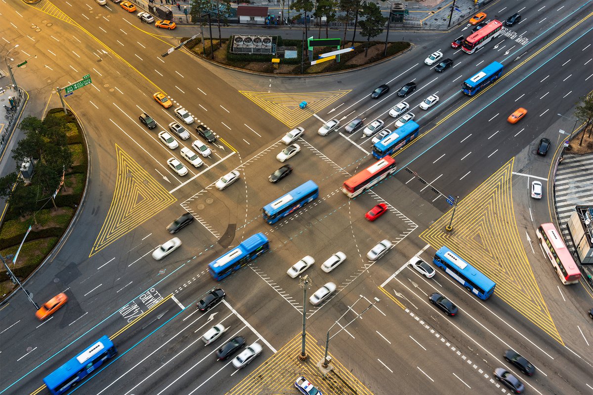 No one likes sitting at a red light, or wasting fuel and producing emissions while idling. What if motorists could pace themselves to arrive when the light is green? A LIDS team’s new machine-learning approach could keep traffic flowing smoothly. mitsha.re/OZTC50J9Xg0