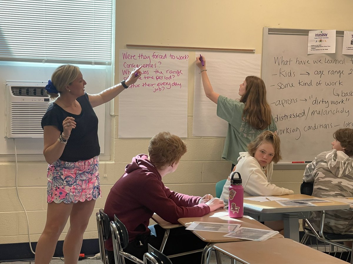 MrsCEastShore's tweet photo. The most powerful professional learning….teachers teaching and modeling for colleagues @MrsEtense @RKravecs3 @MrsB_ESMS @pbegin97 #takingrisks #studentagency #hqi #studenthistorians https://t.co/phrqdpFed3