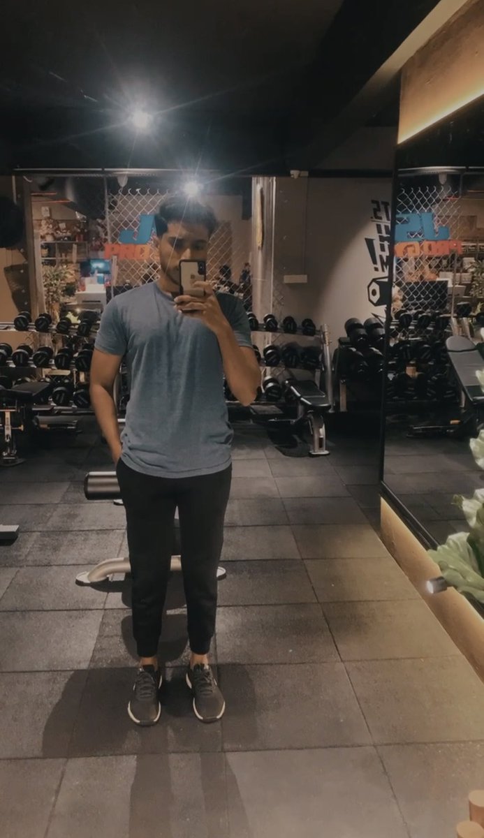 naresh1123's tweet photo. Hi @TwtJodohMY @CariJodohMY, 
Sesiapa sudi, slide in my dms. 

More pics boleh tgk kat highlights on my ig nxresh. https://t.co/TBZFsXYazT